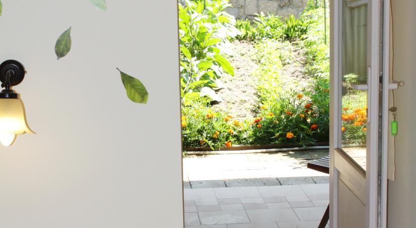 مبيت وإفطار ميتا Chez Chantal الغرفة الصورة